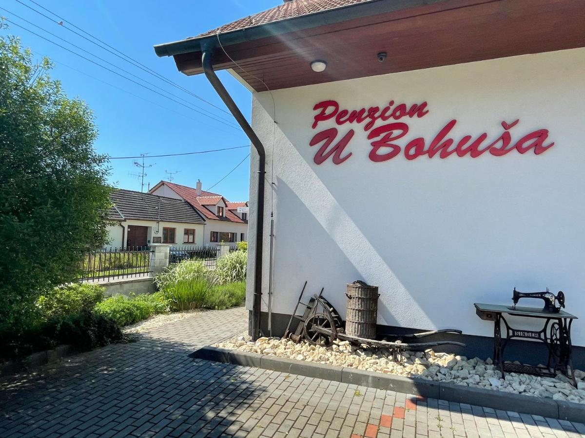 Penzion U Bohusa Lednice Dış mekan fotoğraf