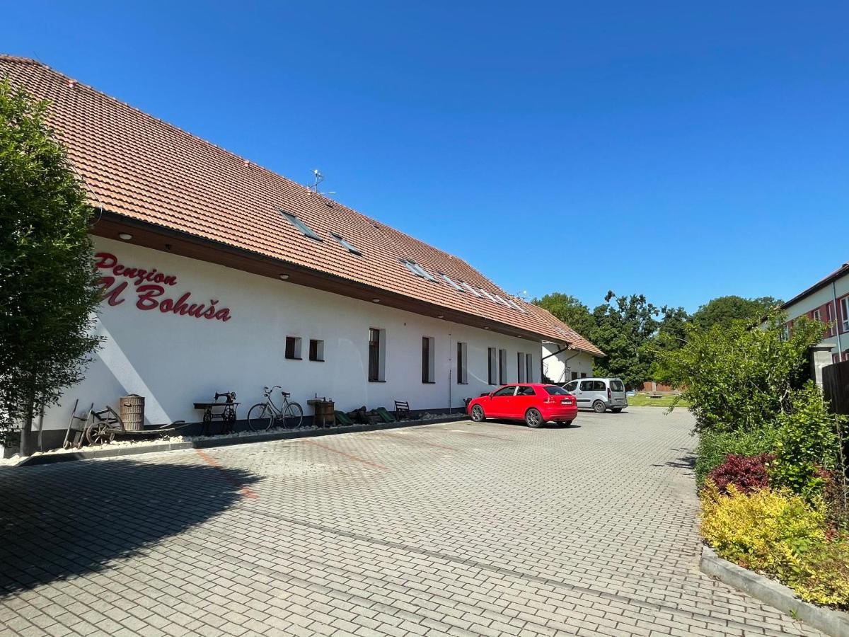Penzion U Bohusa Lednice Dış mekan fotoğraf